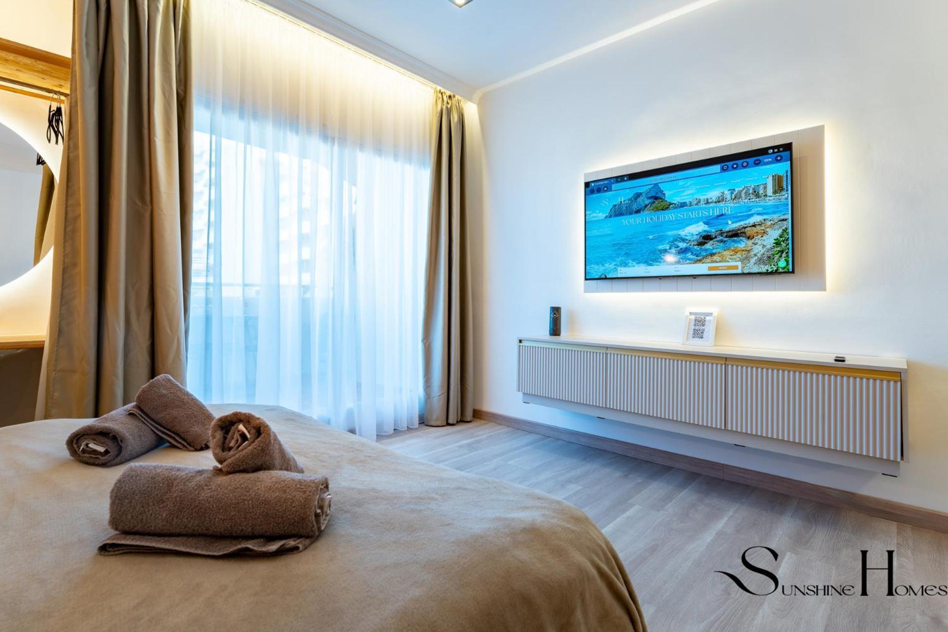 Seaview Beachfront Studio With Aqua Park & Balcony Бенальмадена Екстер'єр фото