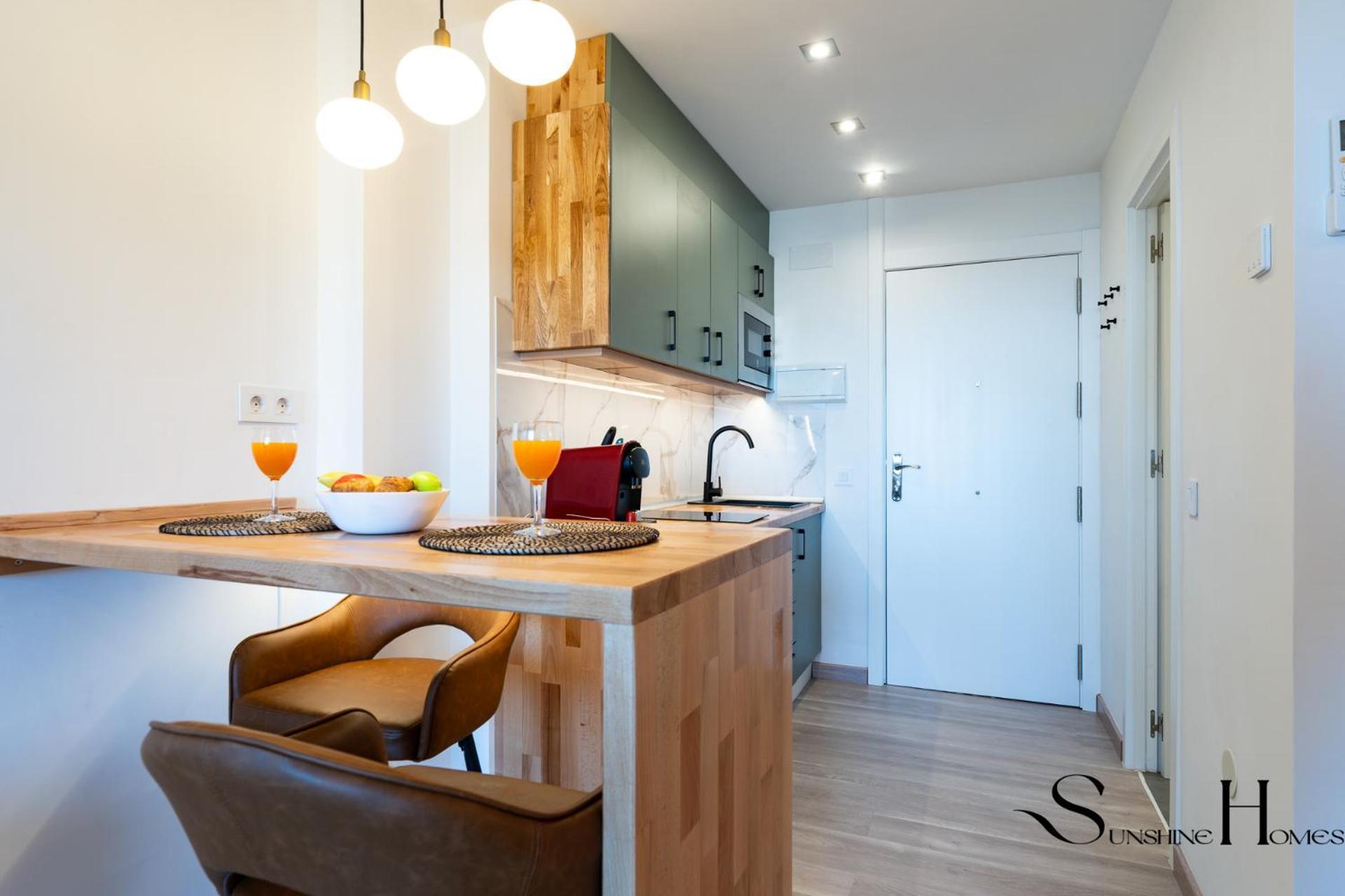 Seaview Beachfront Studio With Aqua Park & Balcony Бенальмадена Екстер'єр фото
