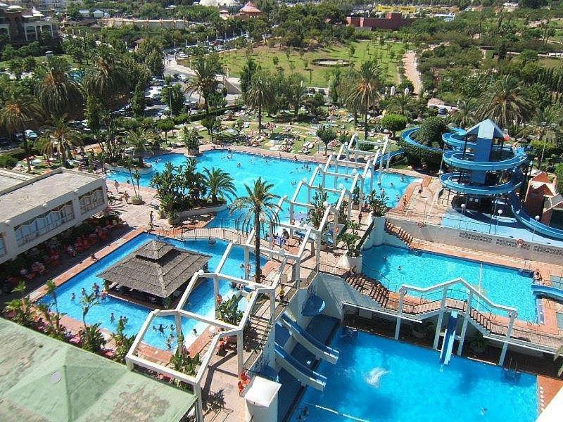 Seaview Beachfront Studio With Aqua Park & Balcony Бенальмадена Екстер'єр фото